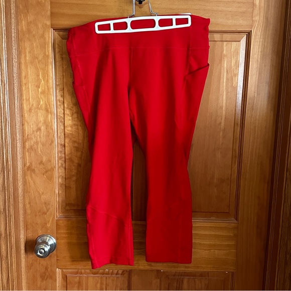 Lululemon Pace Rival Crop *Full-On Luxtreme 22" - Picture 10 of 16